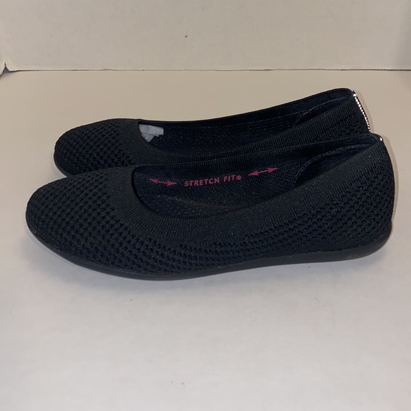 Cleo’s by Skechers size 7 slip ons - Picture 3 of 9